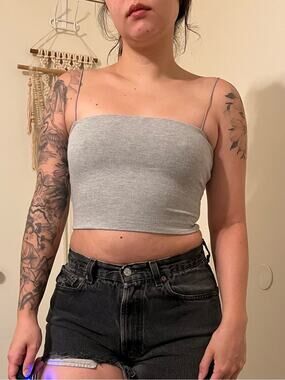 Grey Ribbed Cropped Spaghetti-Strap Tank Top